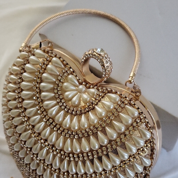 Pearl and Gold Fringe Clutch - Picture 2 of 4